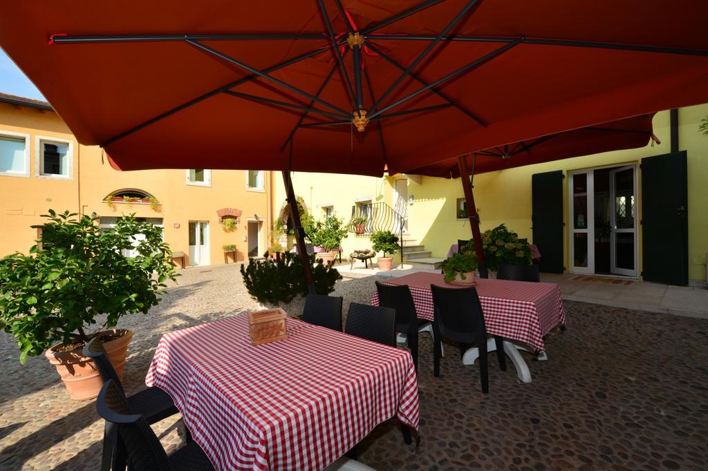 B&B Corte Barbieri Dolce Exterior photo